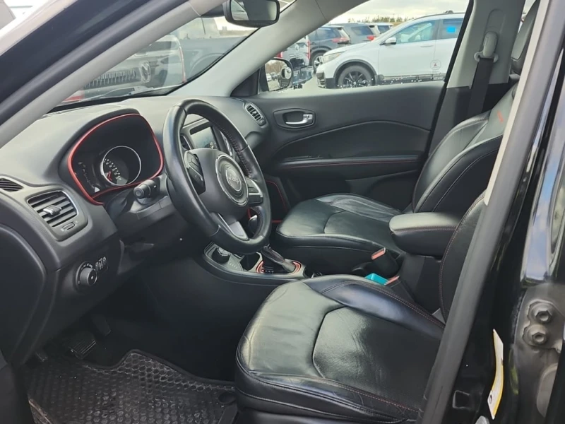 Jeep Compass  TRAILHAWK * CARFAX * ФИНАНСИРАНЕ, снимка 6 - Автомобили и джипове - 53074737