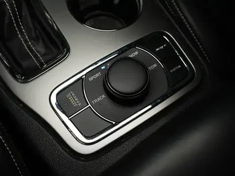 Jeep Grand cherokee SRT / CARFAX, снимка 11 - Автомобили и джипове - 55053137