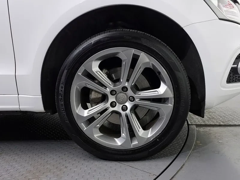 Audi Q5 3.0 TDI Quattro - САМО 30% АВАНС, снимка 5 - Автомобили и джипове - 56007918