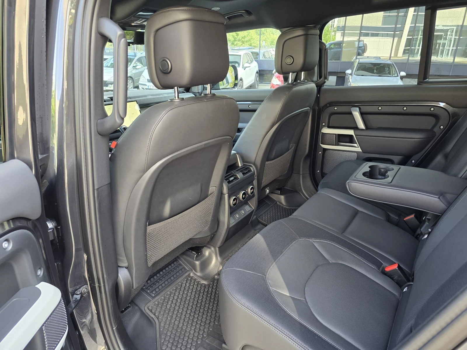 Land Rover Defender 110 - изображение 6