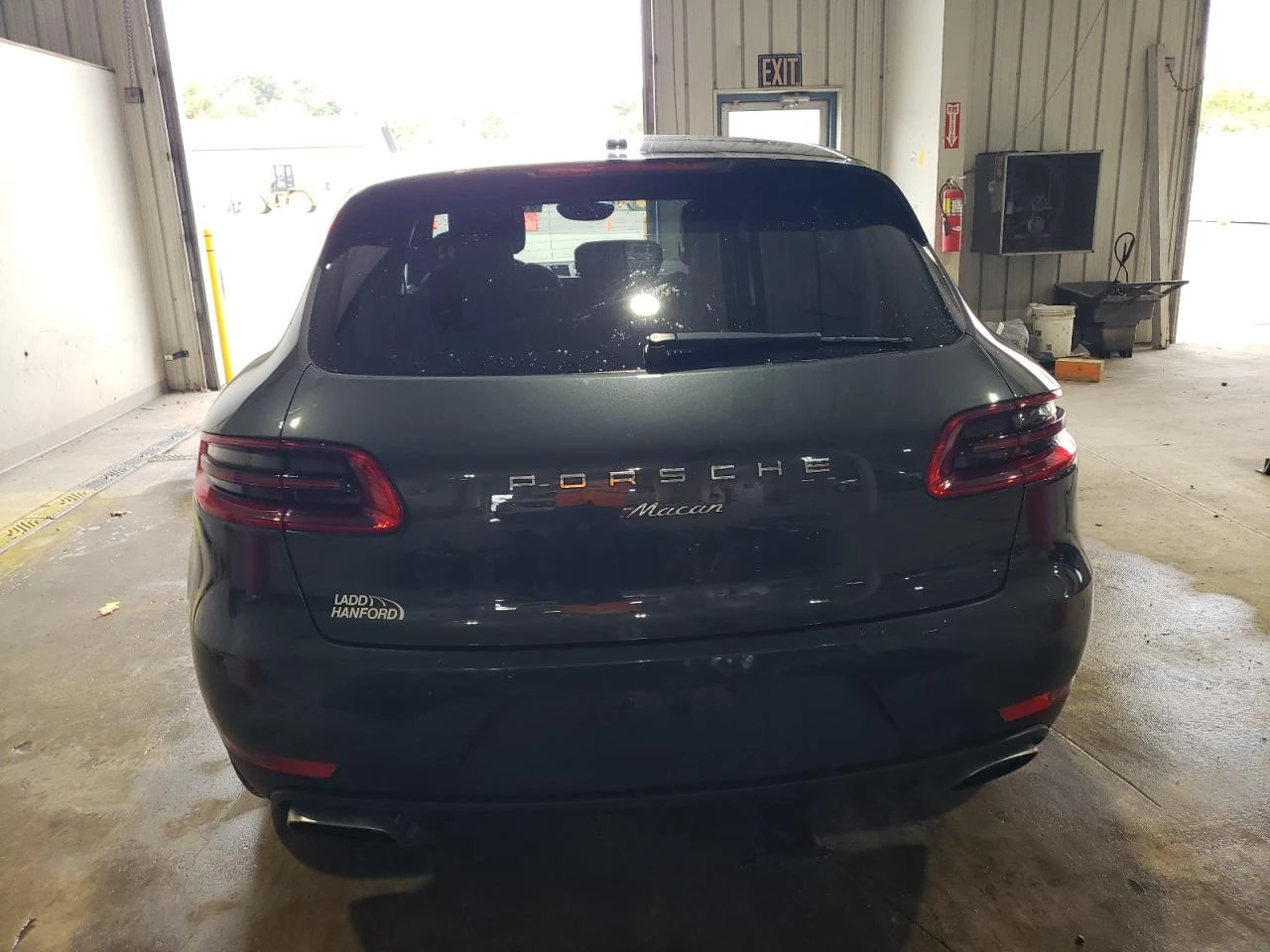 Porsche Macan 2.0 Turbo / AWD / Кожен салон / Панорамен покрив / - изображение 6