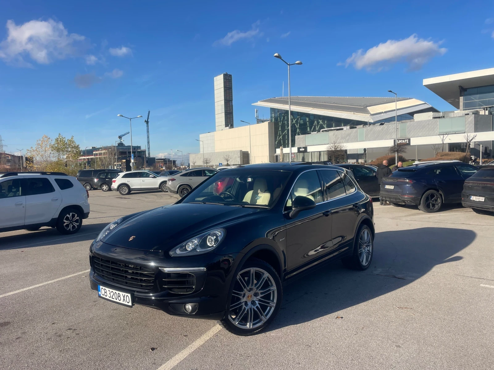 Porsche Cayenne 3.0D* Facelift* Premium Pack* Panorama* , снимка 2 - Автомобили и джипове - 53929557