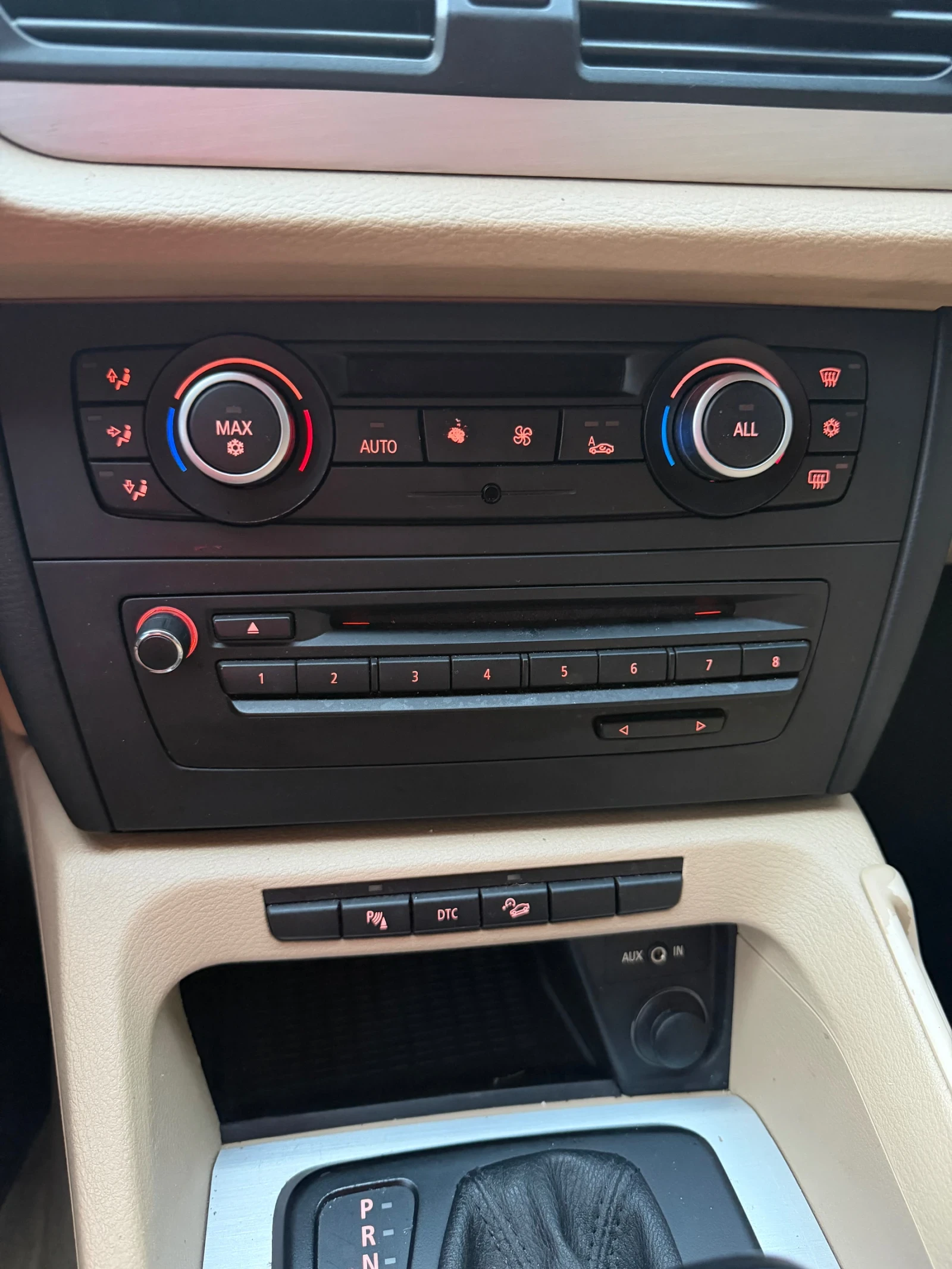 BMW X1, снимка 12 - Автомобили и джипове - 53963313