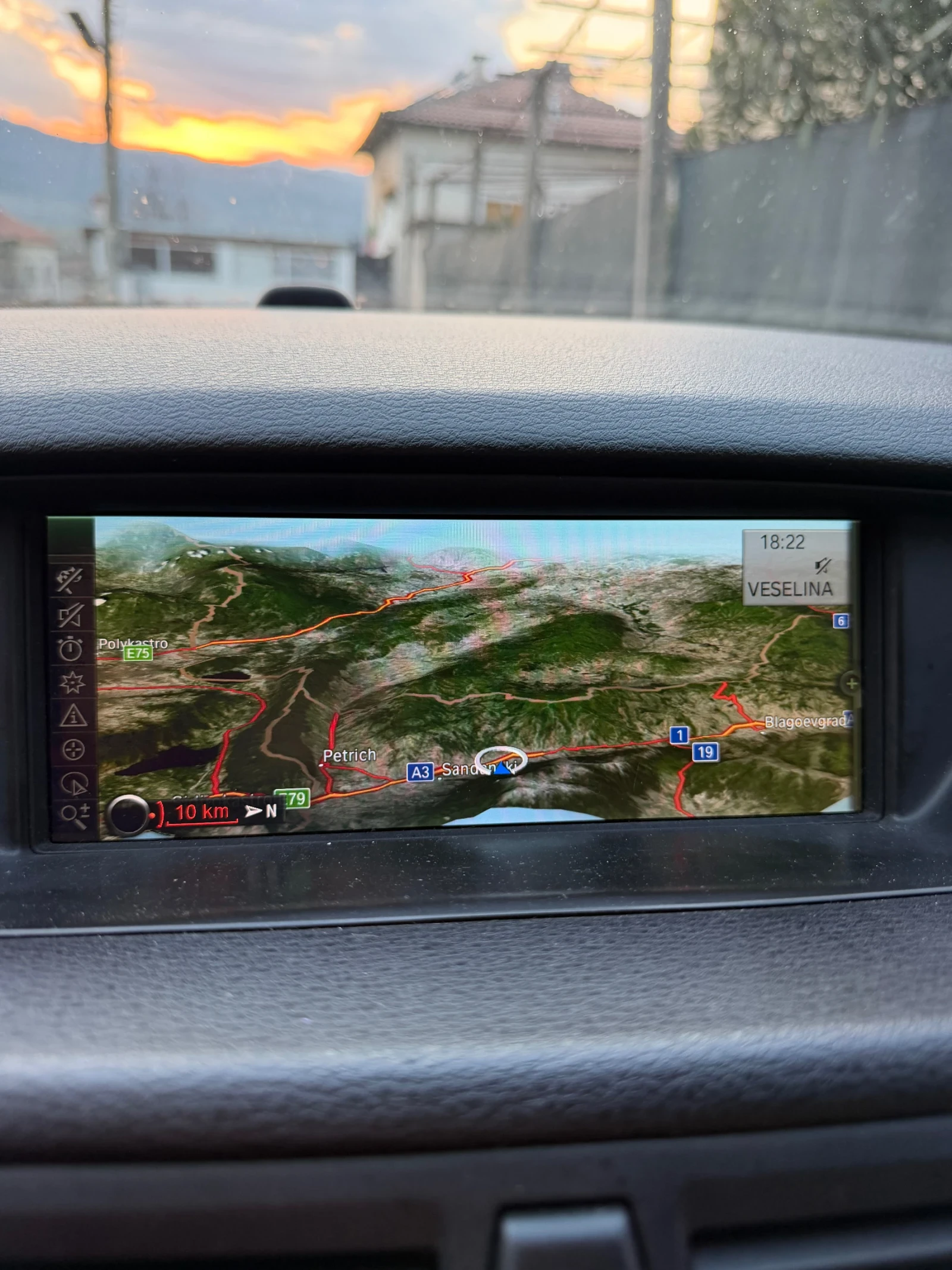 BMW X1, снимка 14 - Автомобили и джипове - 53963313