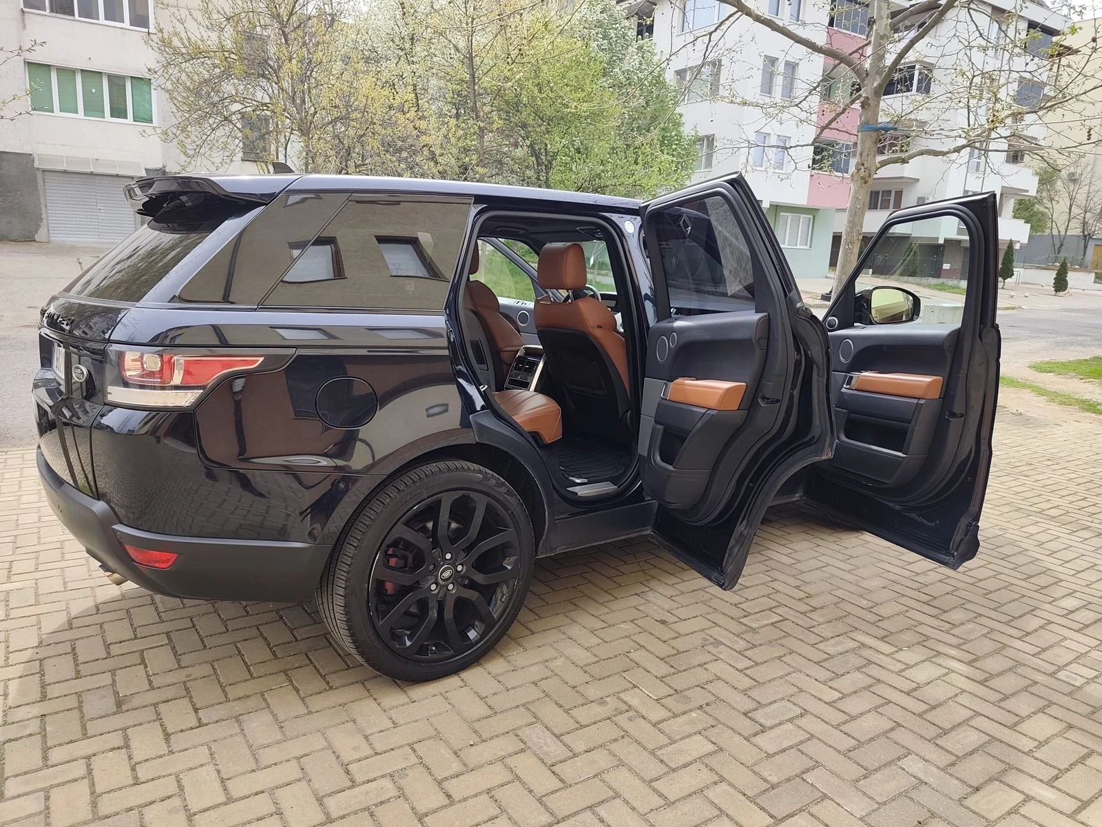 Land Rover Range Rover Sport 3.0 TDV6 AWD Automatic (258 hp), снимка 7 - Автомобили и джипове - 54333242