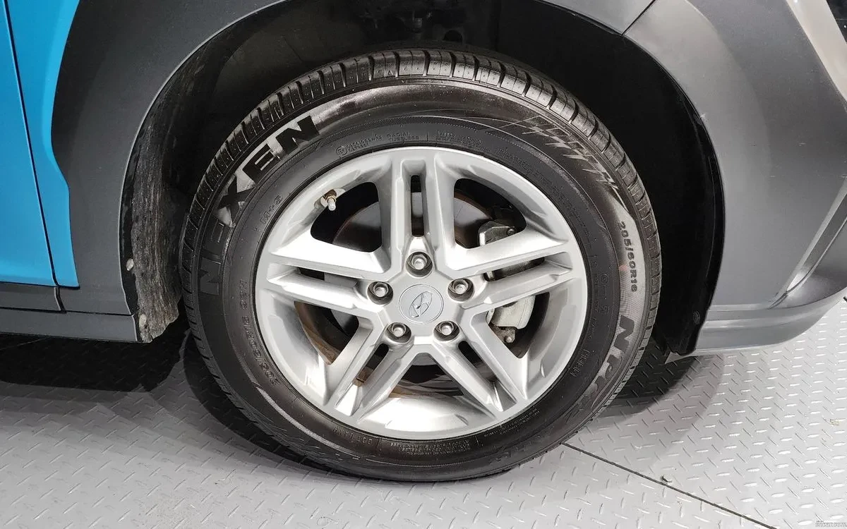 Hyundai Kona, снимка 13 - Автомобили и джипове - 54470506