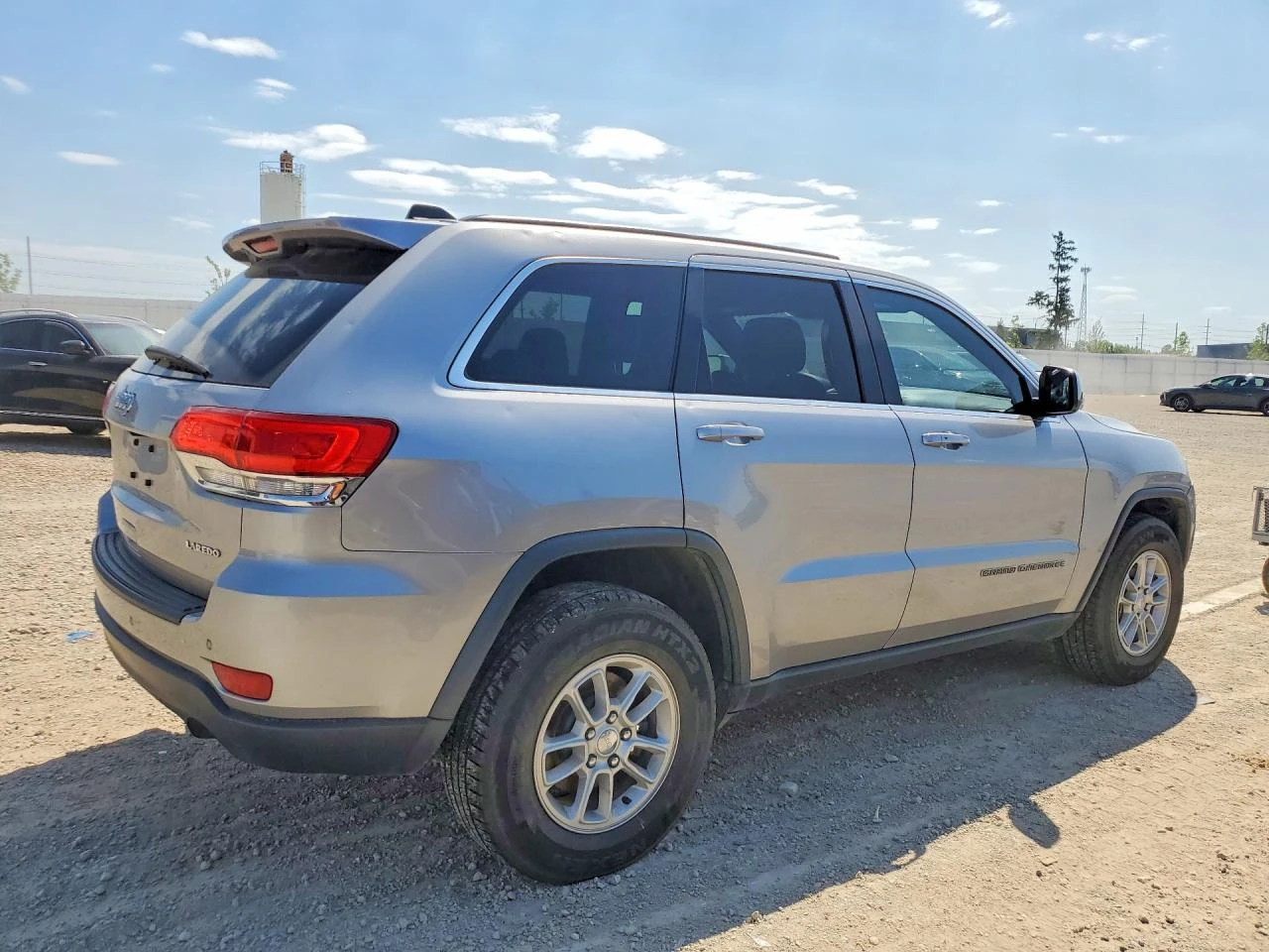 Jeep Grand cherokee 3.6l Laredo, снимка 3 - Автомобили и джипове - 55106221