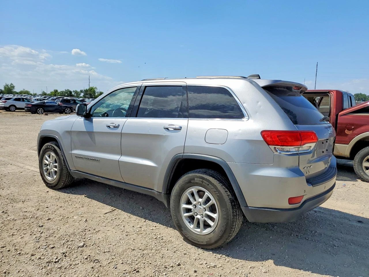Jeep Grand cherokee 3.6l Laredo, снимка 2 - Автомобили и джипове - 55106221