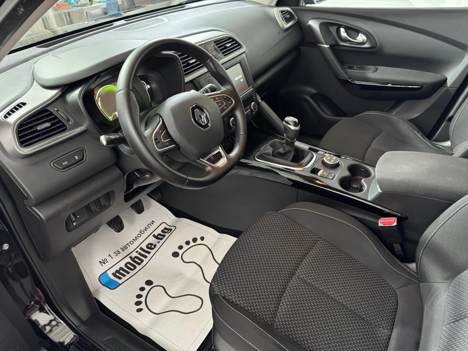 Renault Kadjar 1.5 dci 110hp HYPNOTIC - CAMERA| KEYLESS| 145.000k, снимка 9 - Автомобили и джипове - 55259836