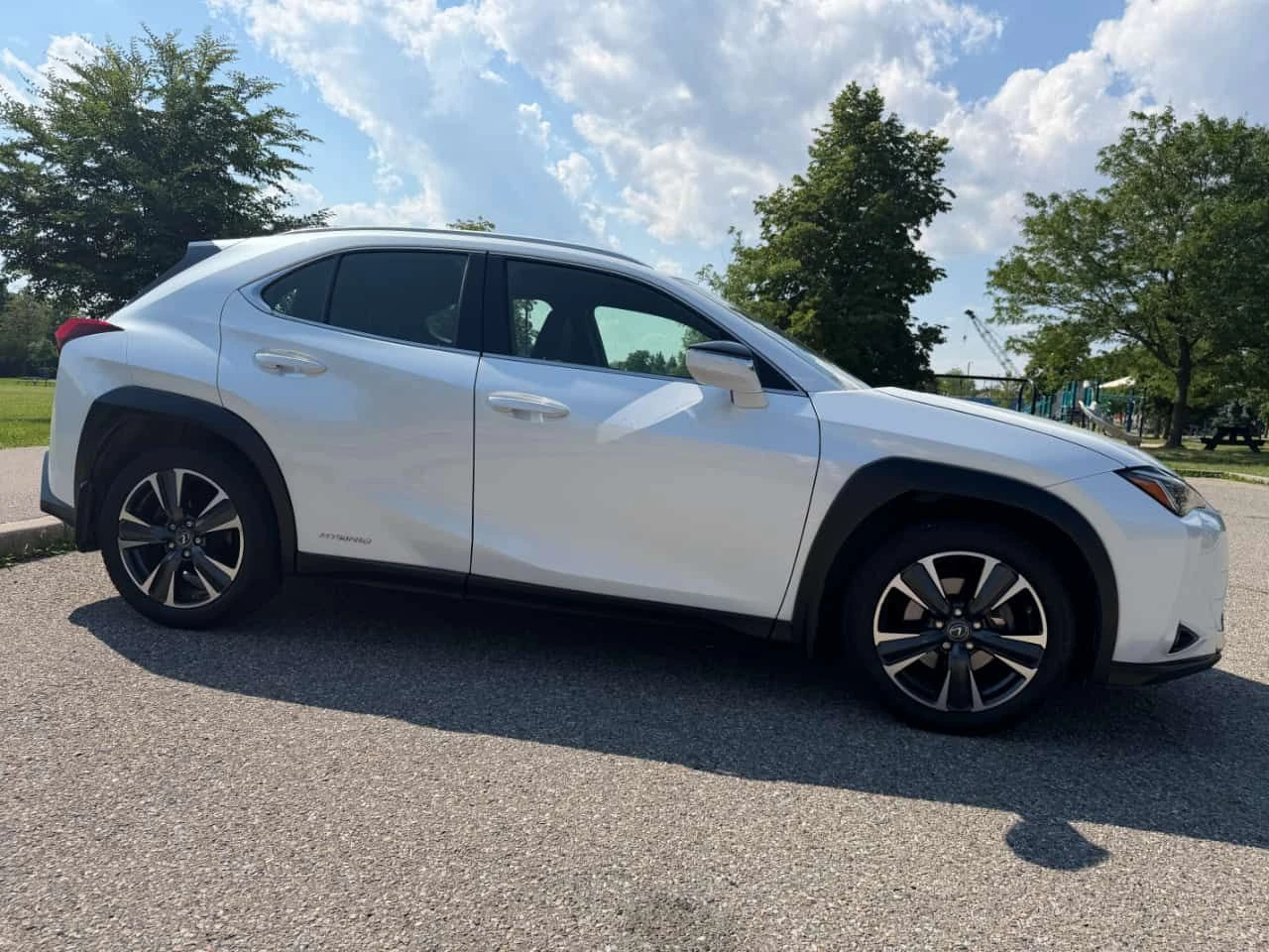 Lexus UX * 250h * CARFAX * ���� �� �� | Mobile.bg � ����������� 4