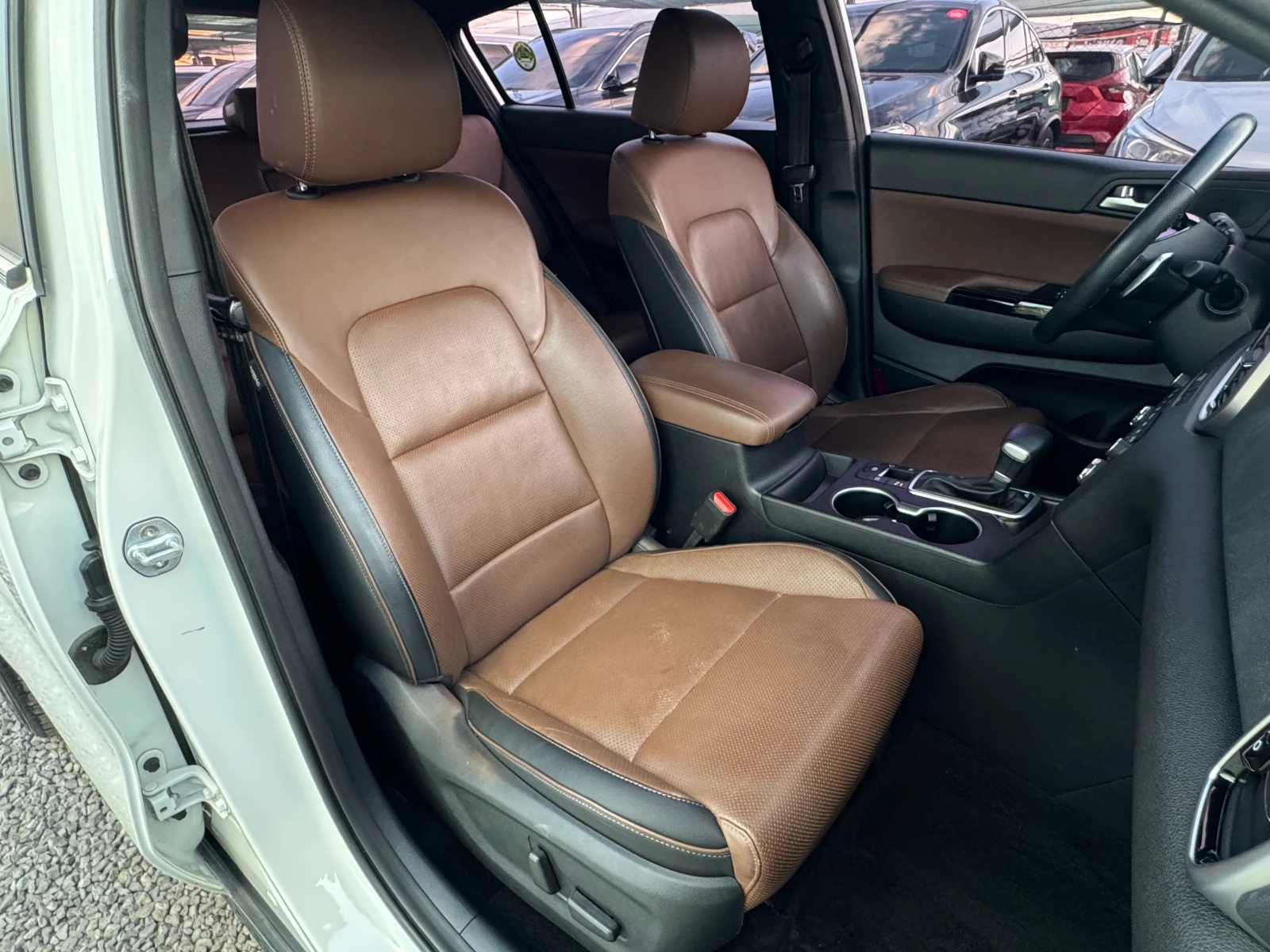 Kia Sportage 2.0D ! 2WD ! Intelligent !, снимка 10 - Автомобили и джипове - 55325621