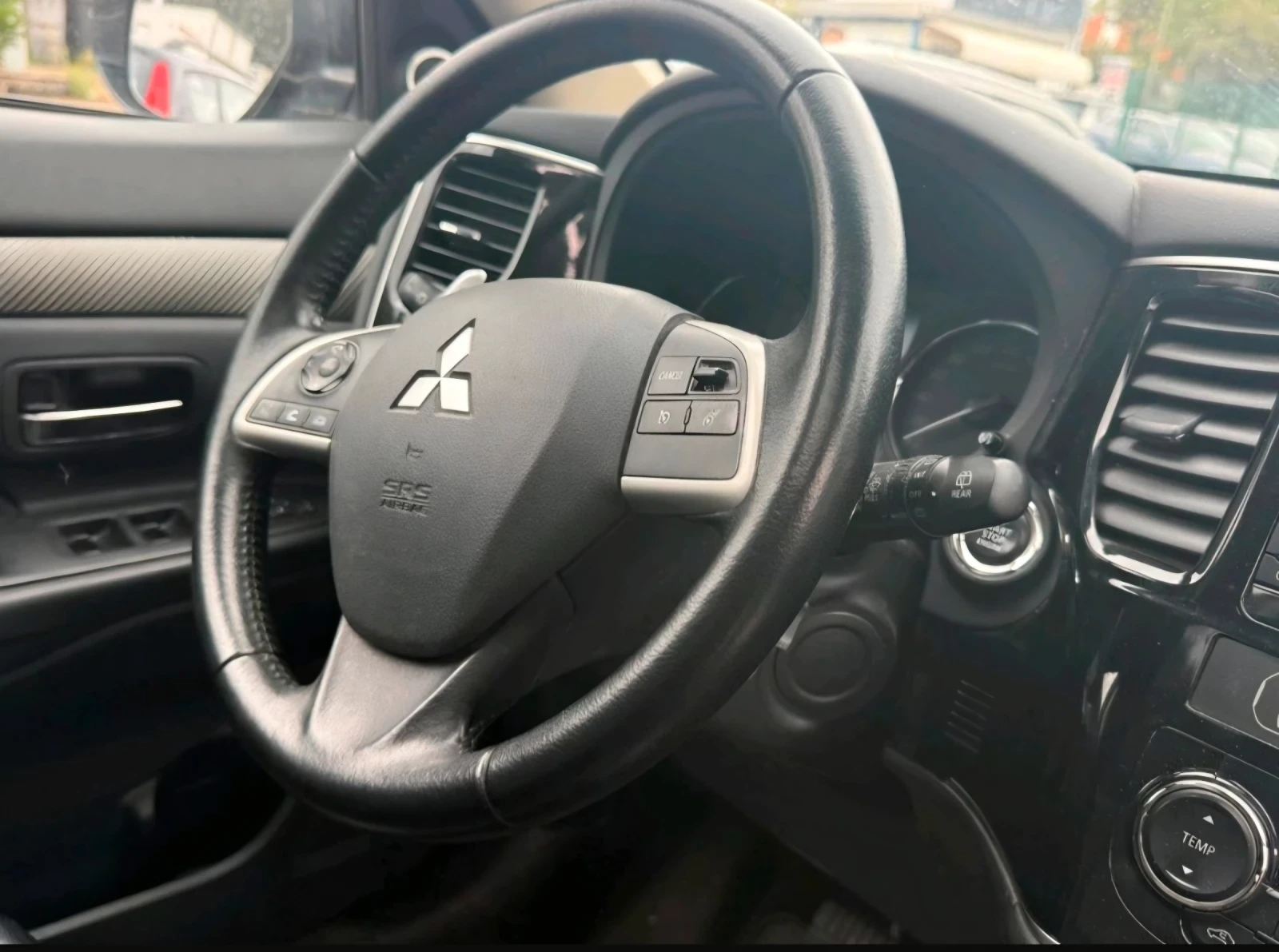 Mitsubishi Outlander NAVI* PDC* XENON* ����* CAM* AUT* TUV* 7����� | Mobile.bg � ����������� 12