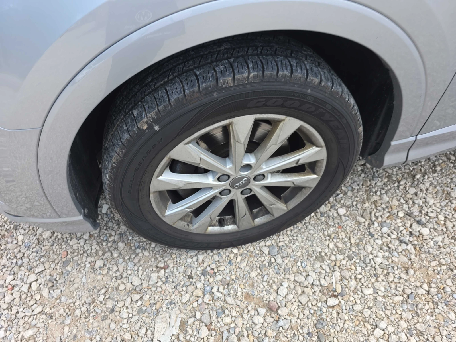 Audi Q3 * Komfort * CARFAX * БЕЗ ПЪРВОНАЧАЛНА ВНОСКА, снимка 7 - Автомобили и джипове - 56056666