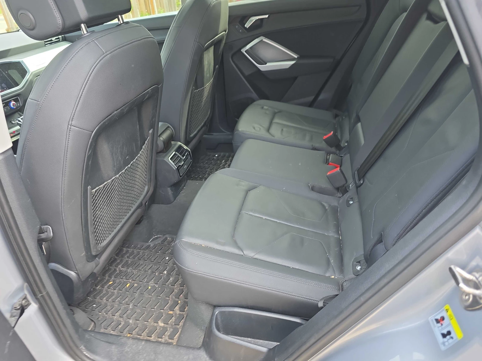 Audi Q3 * Komfort * CARFAX * БЕЗ ПЪРВОНАЧАЛНА ВНОСКА, снимка 11 - Автомобили и джипове - 56056666