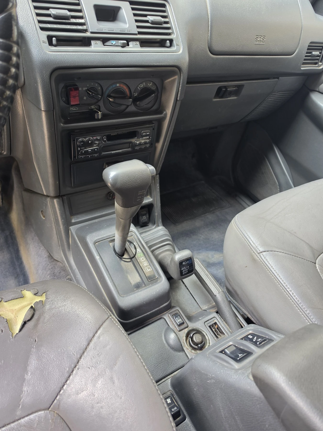 Mitsubishi Pajero, снимка 8 - Автомобили и джипове - 56271294