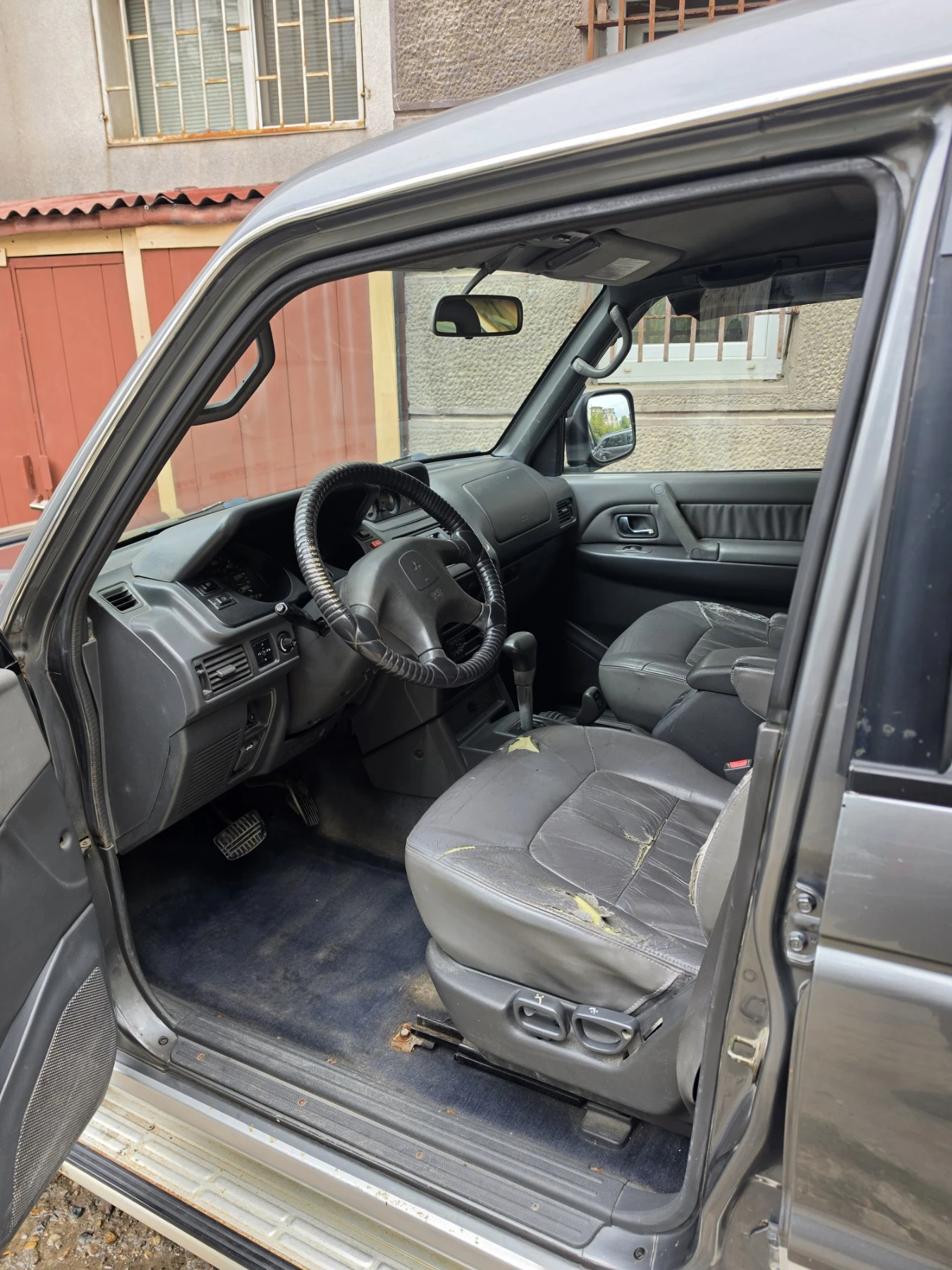 Mitsubishi Pajero, снимка 5 - Автомобили и джипове - 56271294