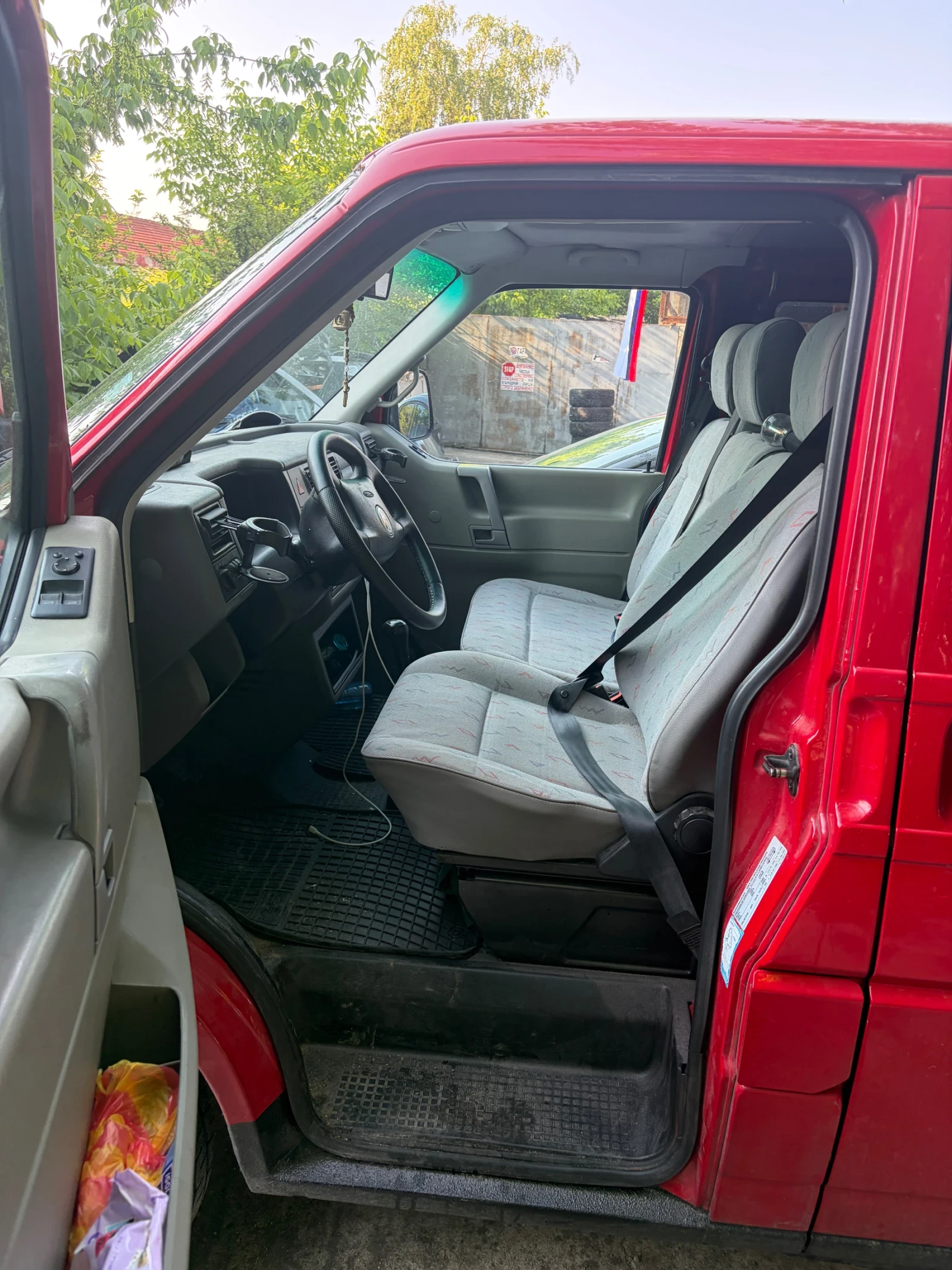 VW T4 2.5 TDI, снимка 4 - Бусове и автобуси - 54498646