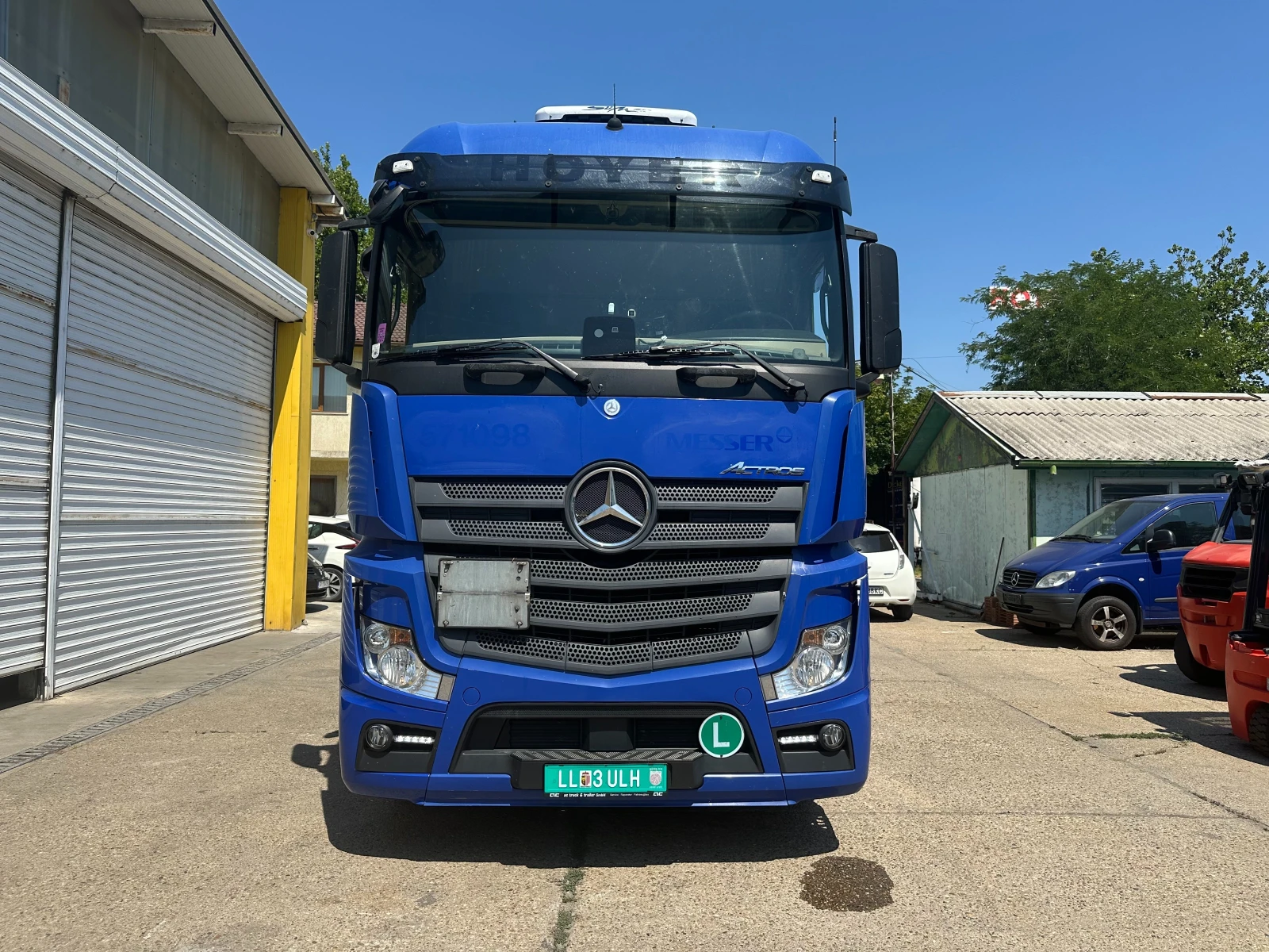 Mercedes-Benz Actros  - изображение 2
