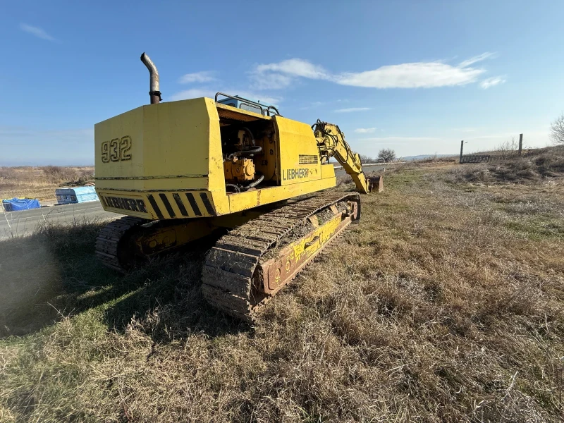 Багер Liebherr 932, снимка 7 - Индустриална техника - 49590674