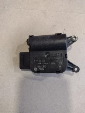 0132801363 Моторче клапa парно Volkswagen Passat B6,  Golf V Plus CZ116880-2872, снимка 1