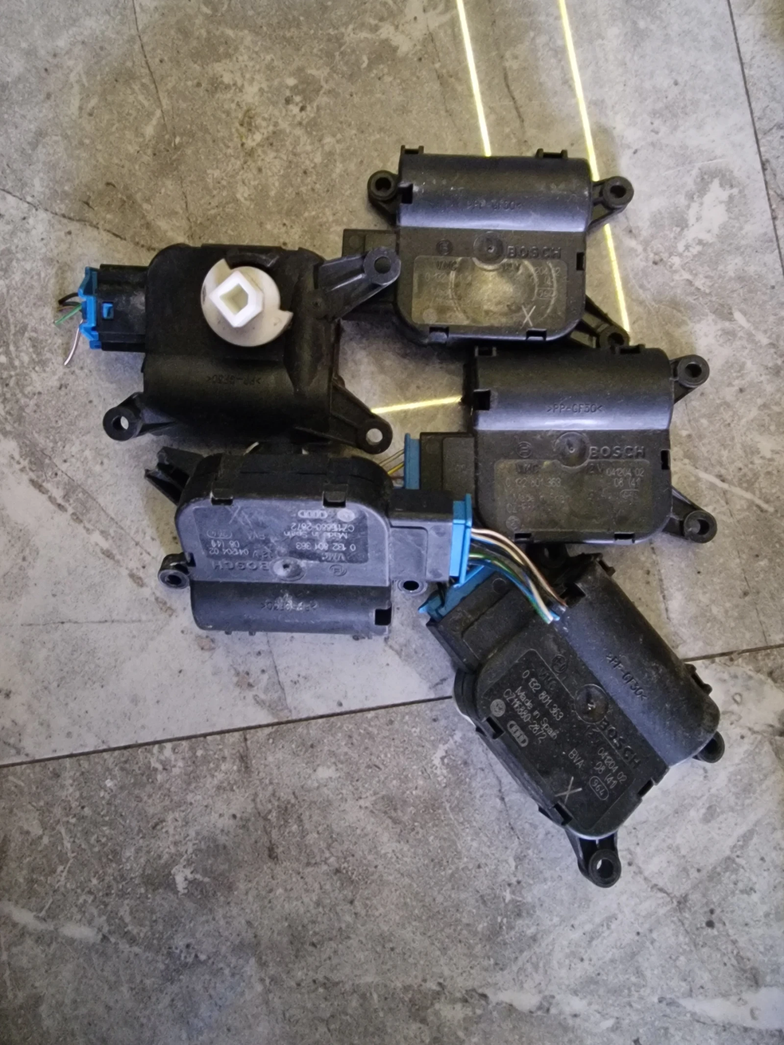 0132801363 ������� ����a ����� Volkswagen Passat B6,  Golf V Plus CZ116880-2872 | Mobile.bg � ����������� 3