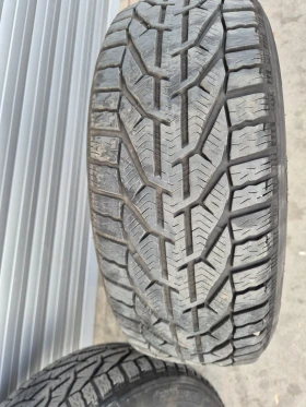 Гуми Зимни 205/55R16, снимка 6