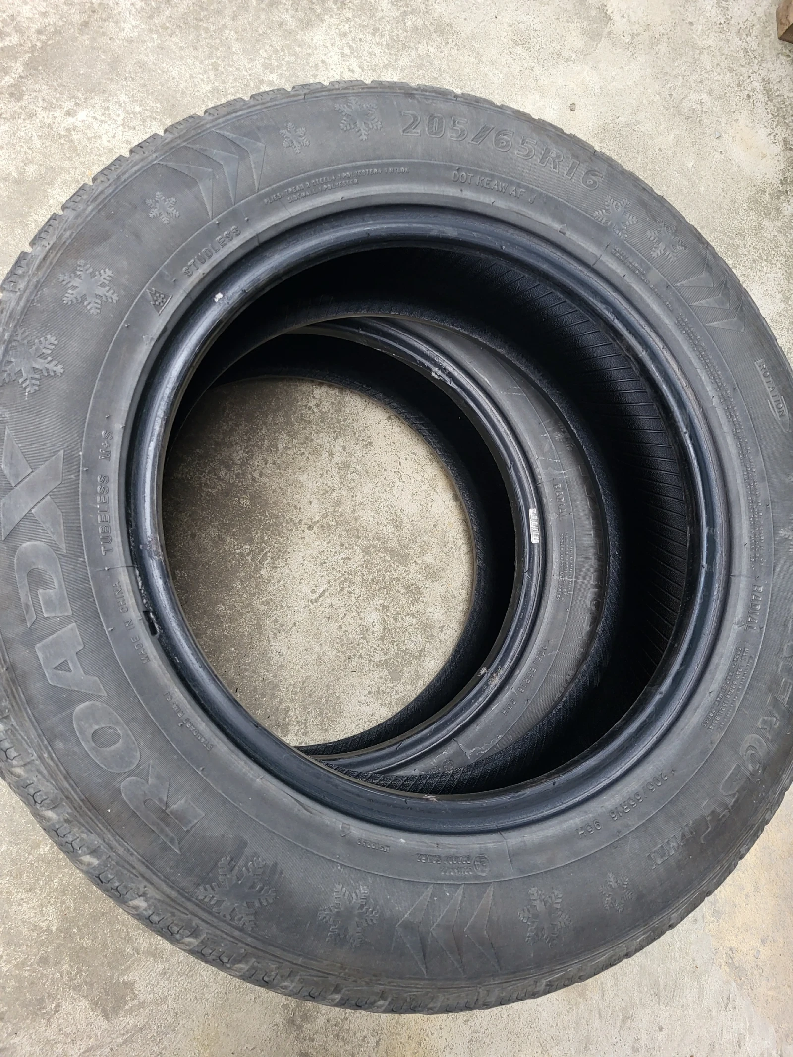 Гуми Зимни 205/65R16, снимка 6 - Гуми и джанти - 52342245