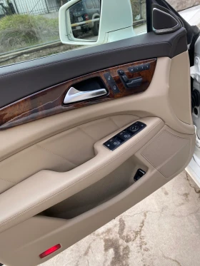 Mercedes-Benz CLS 550 4MATIC-AMG-LINE, снимка 13
