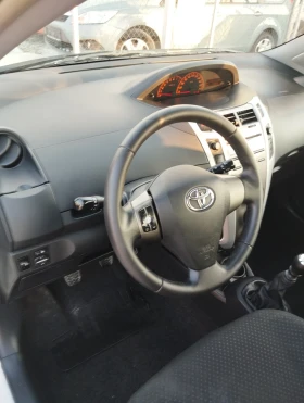 Toyota Yaris БЕНЗИН 1.33 100к.с.6 СКОРОСТИ , снимка 10