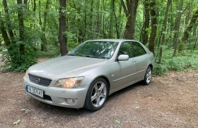 Обява за продажба на Lexus IS 200