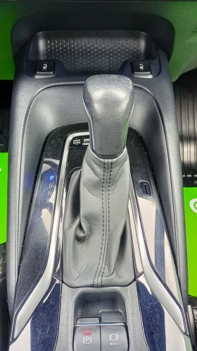 Toyota Corolla Touring 1.8 122 кс Hybrid e-CVT, снимка 10