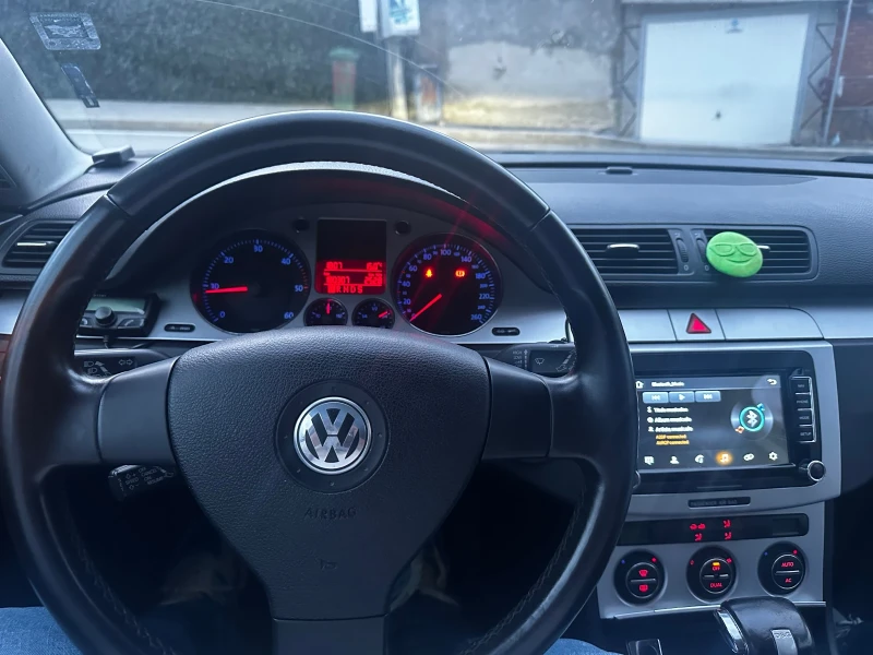 VW Passat 2.0TDI, снимка 6 - Автомобили и джипове - 47707025