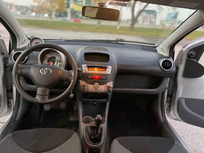 Toyota Aygo, снимка 12 - Автомобили и джипове - 48002639