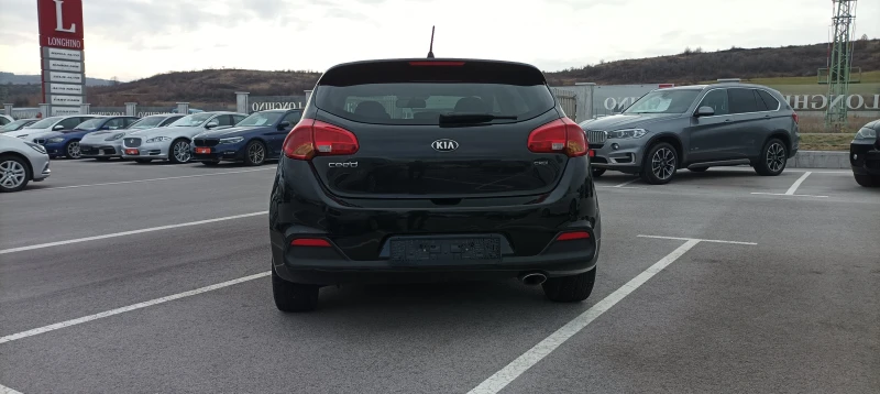 Kia Ceed 1.6 CRDI, снимка 5 - Автомобили и джипове - 48227049