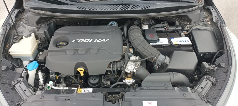 Kia Ceed 1.6 CRDI, снимка 16 - Автомобили и джипове - 48227049