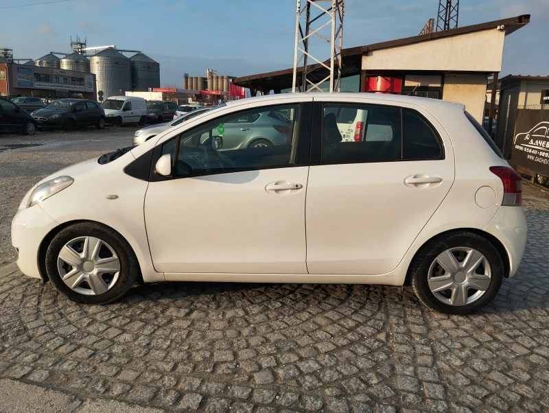 Toyota Yaris БЕНЗИН 1.33 100к.с.6 СКОРОСТИ , снимка 4 - Автомобили и джипове - 48311019