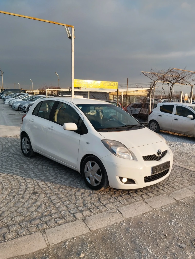 Toyota Yaris БЕНЗИН 1.33 100к.с.6 СКОРОСТИ , снимка 9 - Автомобили и джипове - 48311019