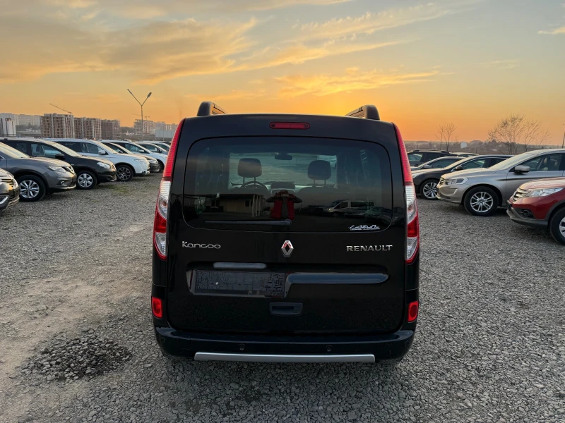 Renault Kangoo 1.2i CH 6sk 111000km, снимка 14 - Автомобили и джипове - 48907354