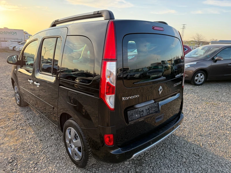 Renault Kangoo 1.2i CH 6sk 111000km, снимка 3 - Автомобили и джипове - 48907354