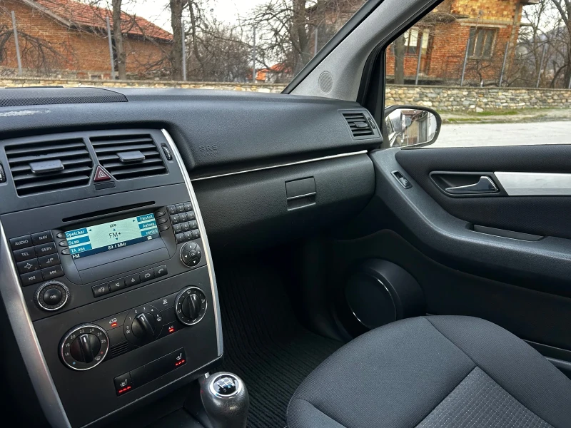 Mercedes-Benz B 170 1.7i 116к.с.* КЛИМА* НАВИ* ПОДГРЕВ* , снимка 13 - Автомобили и джипове - 49504411