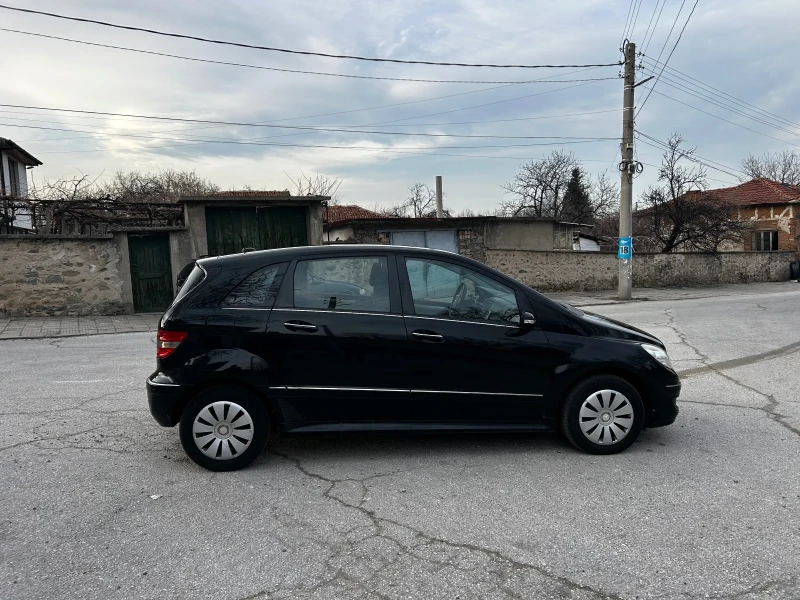 Mercedes-Benz B 170 1.7i 116к.с.* КЛИМА* НАВИ* ПОДГРЕВ* , снимка 4 - Автомобили и джипове - 49504411