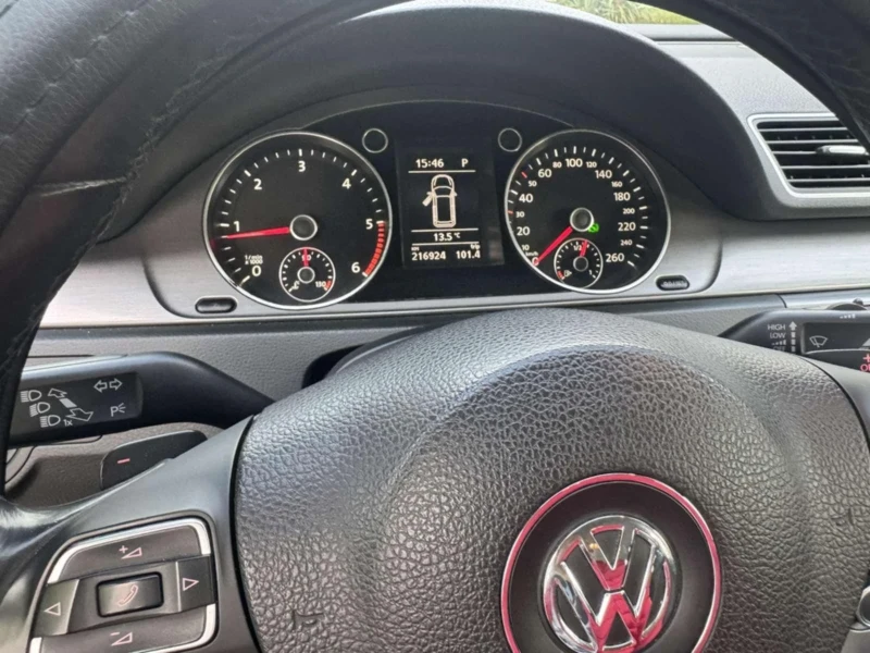 VW Passat, снимка 16 - Автомобили и джипове - 49605922