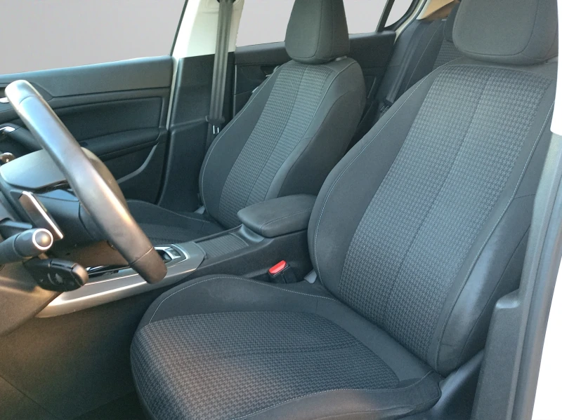 Peugeot 308 NEW ACTIVE 1.5 e-HDI 130 EAT8 EURO 6.2, снимка 10 - Автомобили и джипове - 52810150