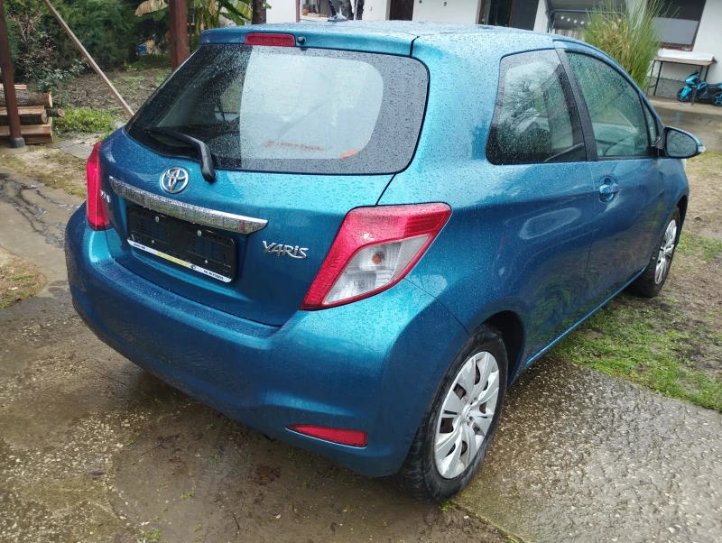 Toyota Yaris 1.0i, снимка 6 - Автомобили и джипове - 52891735