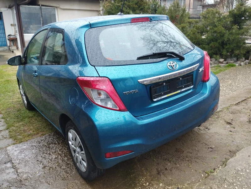 Toyota Yaris 1.0i, снимка 7 - Автомобили и джипове - 52891735