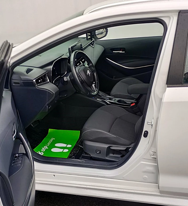 Toyota Corolla Touring 1.8 122 кс Hybrid e-CVT, снимка 6 - Автомобили и джипове - 53274799