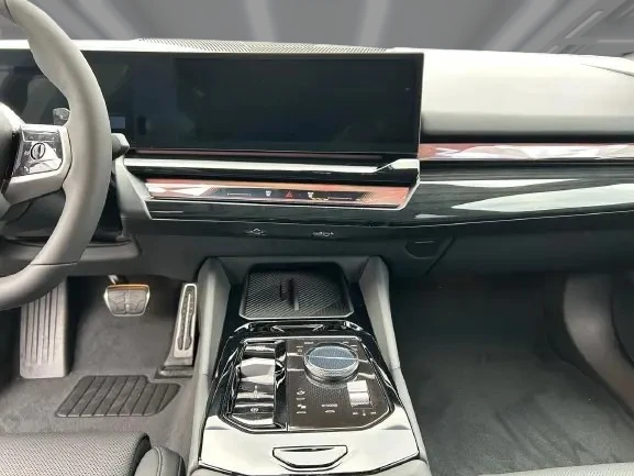 BMW 550 e xDrive M-Sport Pro = NEW = �������� | Mobile.bg � ����������� 11