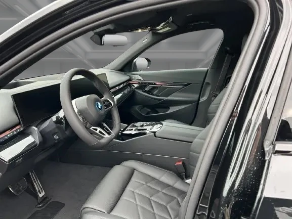 BMW 550 e xDrive M-Sport Pro = NEW = �������� | Mobile.bg � ����������� 7