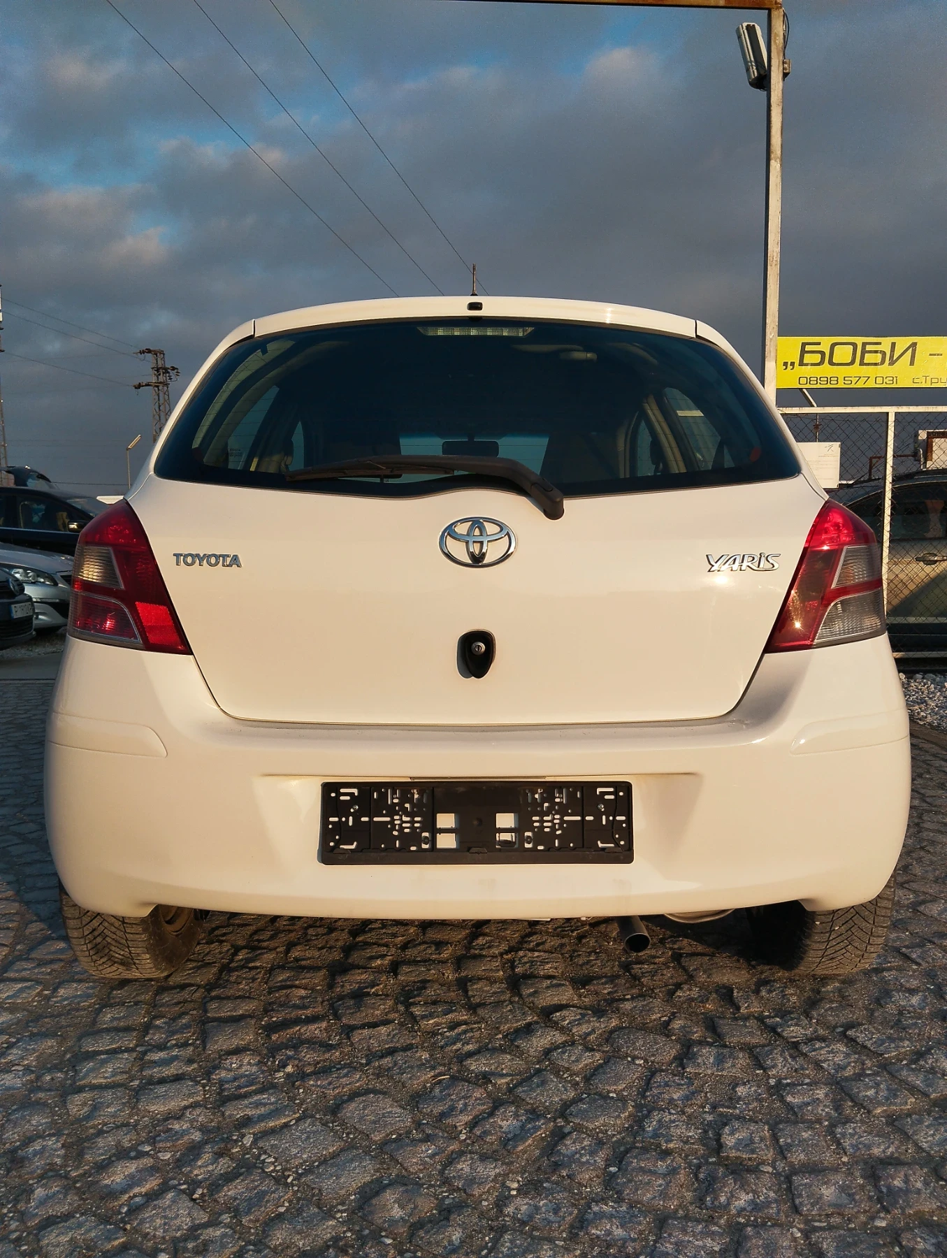 Toyota Yaris БЕНЗИН 1.33 100к.с.6 СКОРОСТИ  - изображение 6