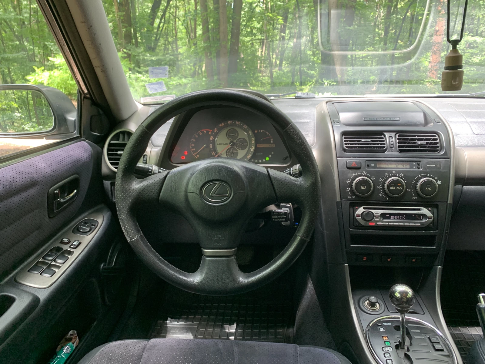 Lexus IS 200  - изображение 8
